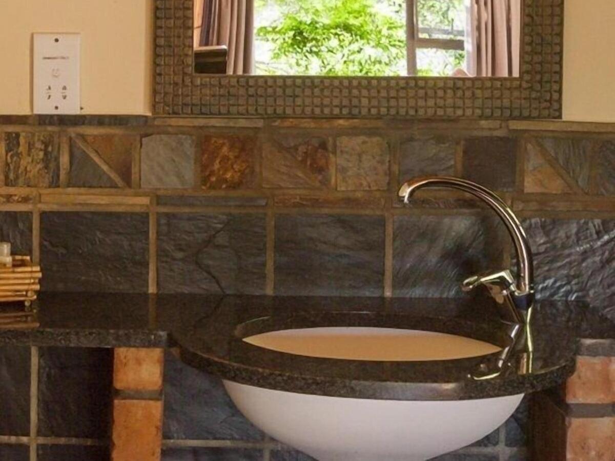 Nghunghwa Lodge Vila Praia Do Bilene Екстериор снимка