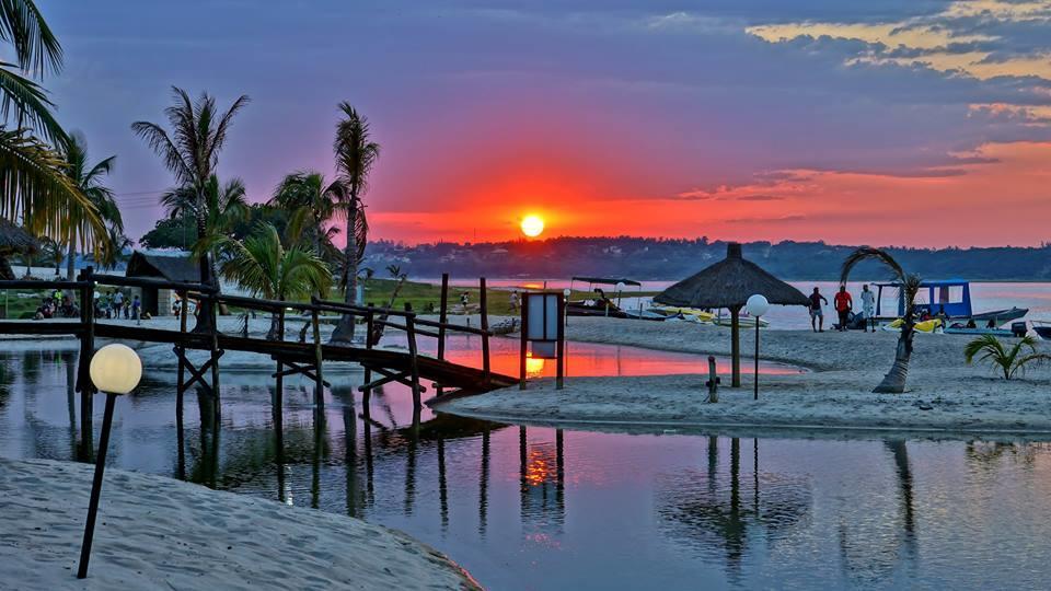Nghunghwa Lodge Vila Praia Do Bilene Екстериор снимка